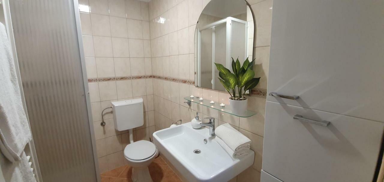 Apartments Sunny Estate Zaton  Ngoại thất bức ảnh